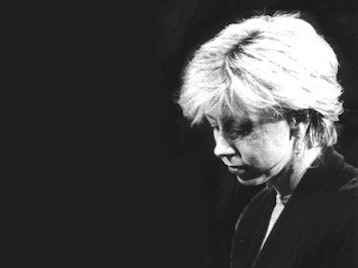Nikki Iles artist photo