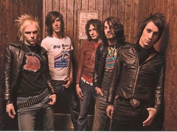 The Glitterati artist photo