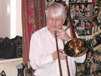 Bob Dwyer's Hot Six tour dates & tickets 2024 Ents24