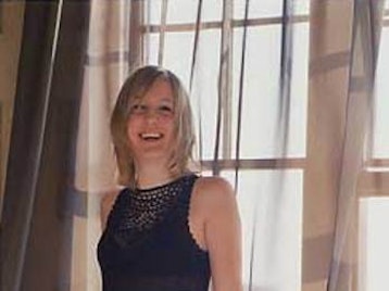 Hayley Hutchinson artist photo