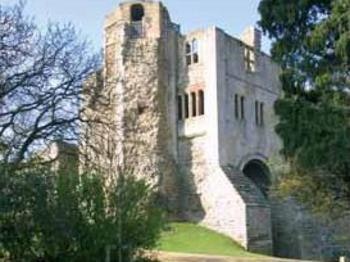 Newark Castle & Gardens