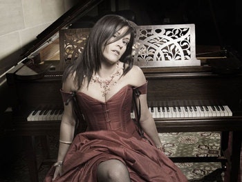 Lisa Theunissen Tour Dates
