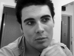 Mark Summers as Elvis Presley