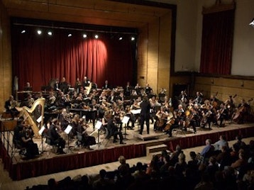 A Night At The Opera: New Bristol Sinfonia picture