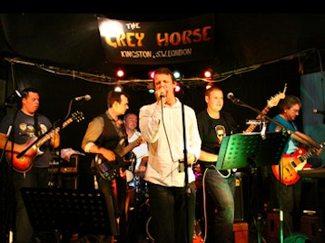 The Phantoms artist photo