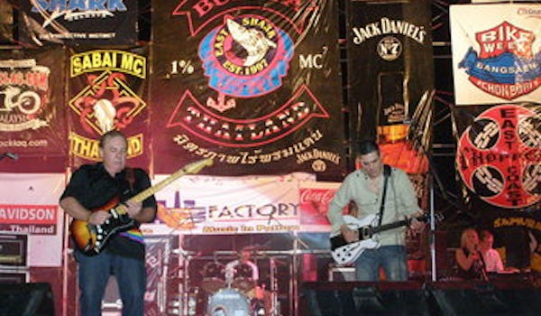 The New Machine Play Pink Floyd