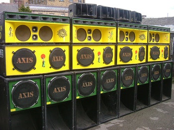 Dr Huxtable (Axis Soundsystem)