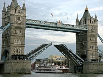 Tower Bridge