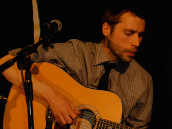Picture of Simon Kempston