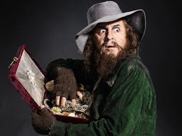Oliver! - The Musical (Touring), Neil Morrissey picture