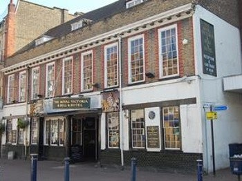 The Royal Victoria & Bull Hotel