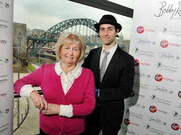 Sir Bobby Robson - A Celebration: Mark Knopfler + Joe McElderry + The Northern Sinfonia Orchestra of the Sage Gateshead + The Unthanks + Simon Day + Paul Whitehouse + Russell Watson + Alistair McGowan + Peter Brewis + Paul Smith (Maximo Park) + Ruby Turner + Faryl Smith + Scarlett Street + Ben Ottewell + Jim Rosenthal + Andre Villas-Boas + Steve Harper + Shola Ameobi + Steven Taylor + Tim Healy picture