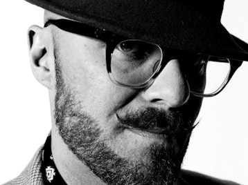 Justin Robertson artist photo