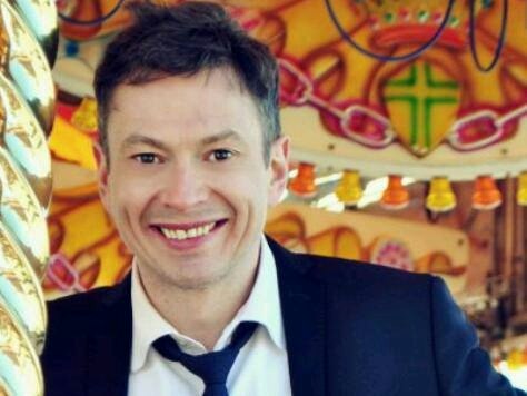 Mark Llewelyn Evans