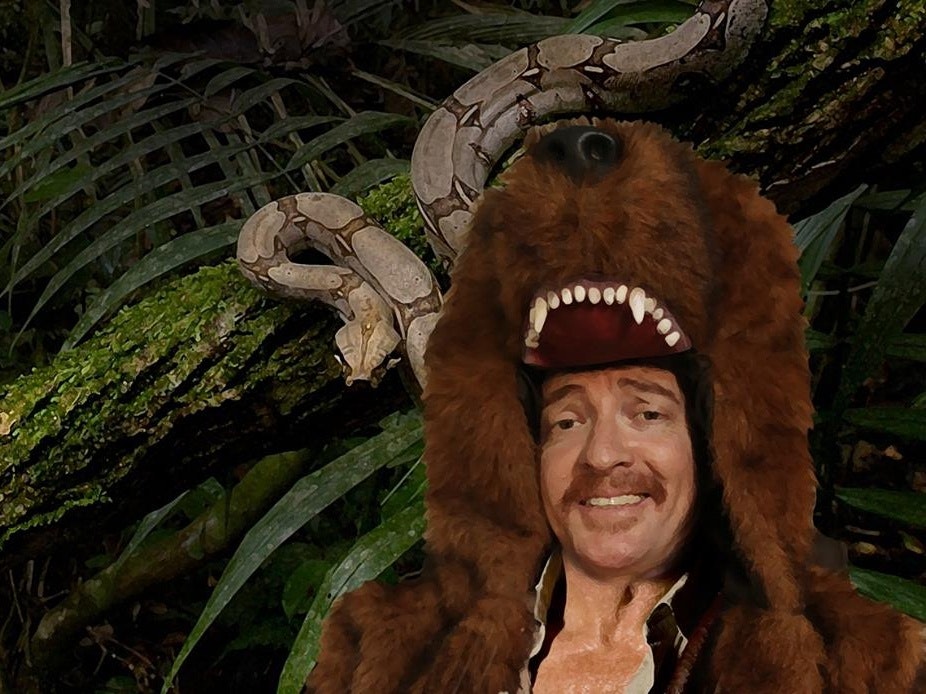 Next photo of Rhys Darby