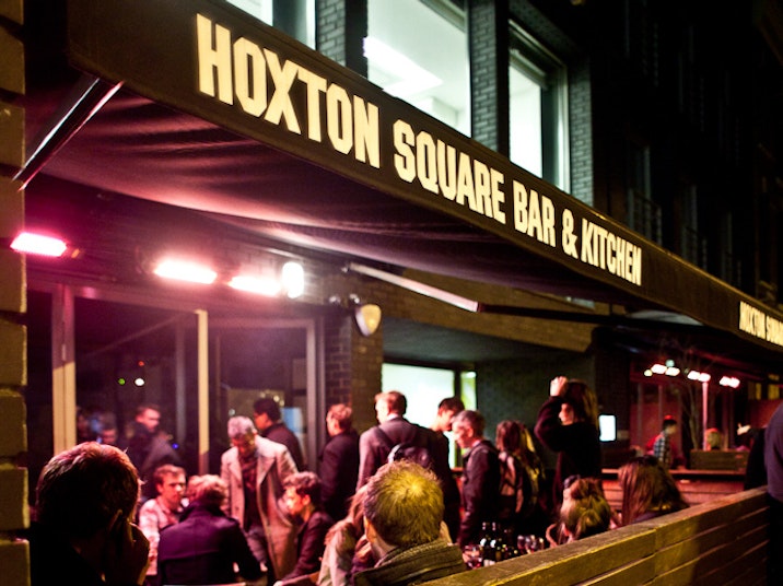 hoxton bar and kitchen capacity
