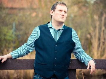 Steve Farrell artist photo