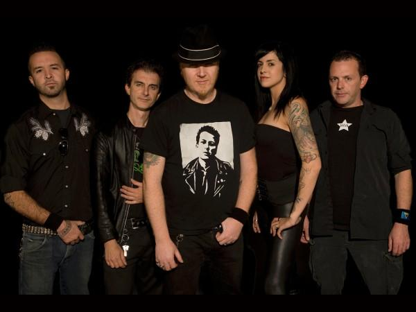 The Mahones
