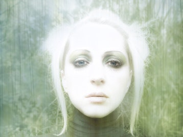 Evi Vine artist photo