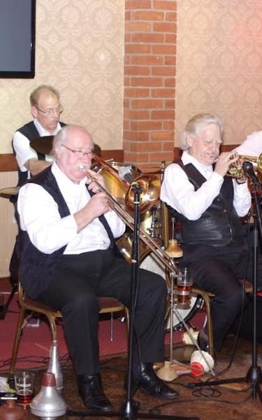 Les Hanscombe's Tailgate Jazz Band