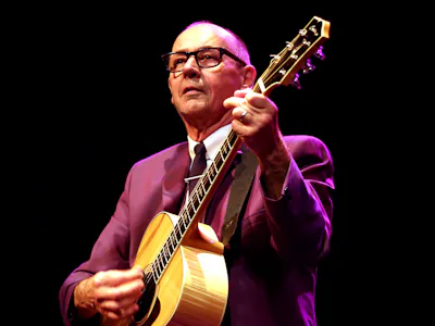 Picture of Andy Fairweather Low