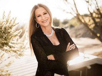 Rita Coolidge artist photo