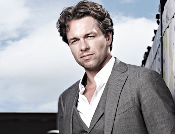 Julian Ovenden