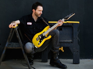 Paul Gilbert artist photo
