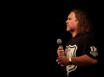 Jonnie Price artist photo