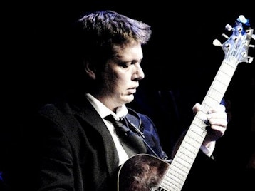 Nigel Price artist photo