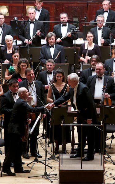 Czech National Symphony Orchestra, Mark Bebbington, Libor Pesek