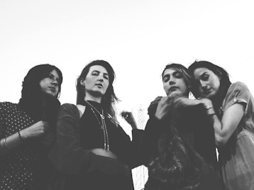 Warpaint artist photo