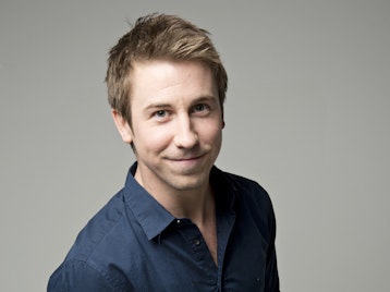 Carl Hutchinson artist photo