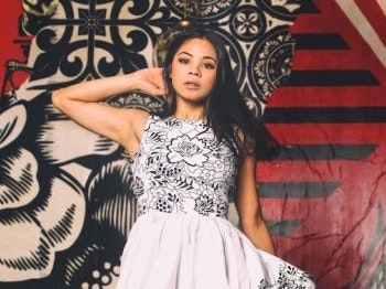 Eva Noblezada