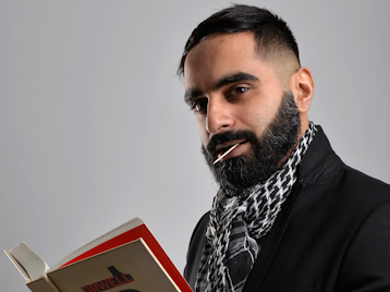 Tez Ilyas artist photo