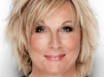Jennifer Saunders artist photo