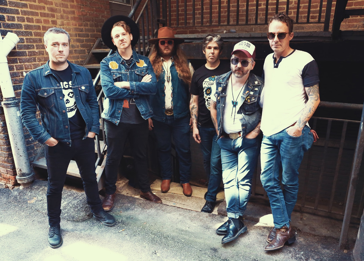 Vandoliers appearing at this event