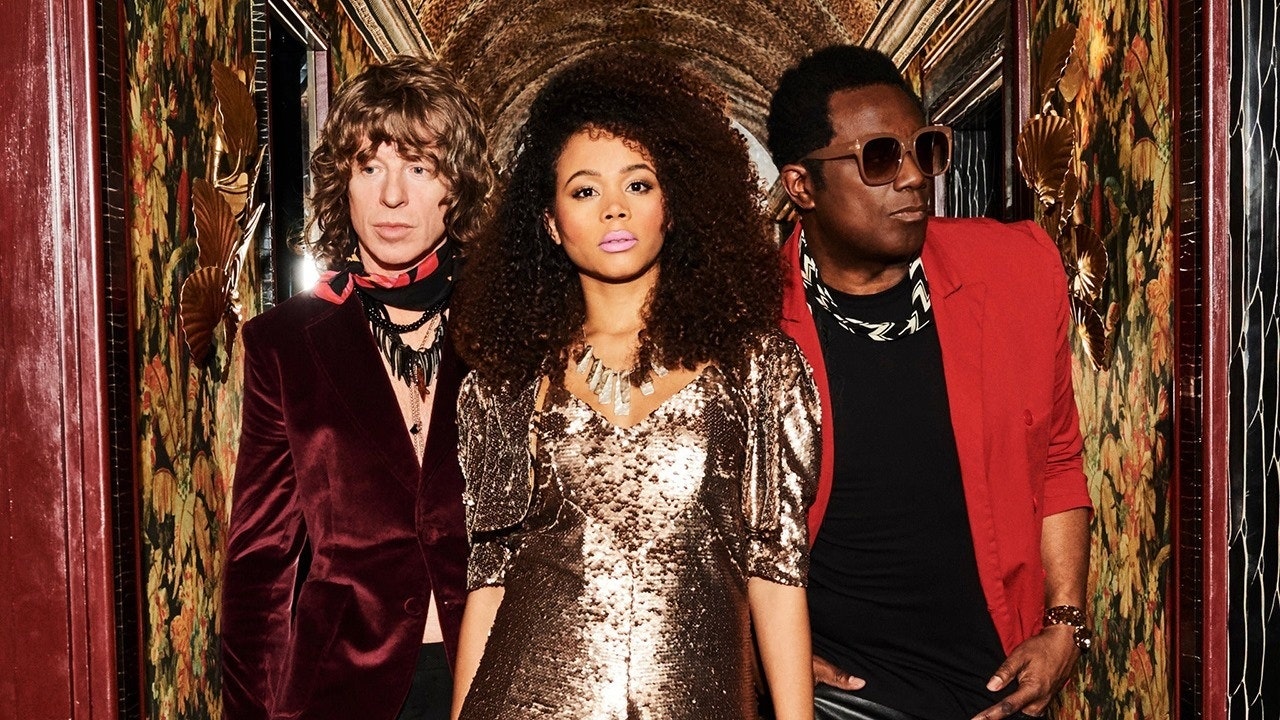 The Brand New Heavies at Blackpool Tower Live