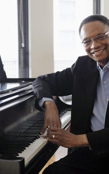 Ramsey Lewis: More Sounds Of Christmas