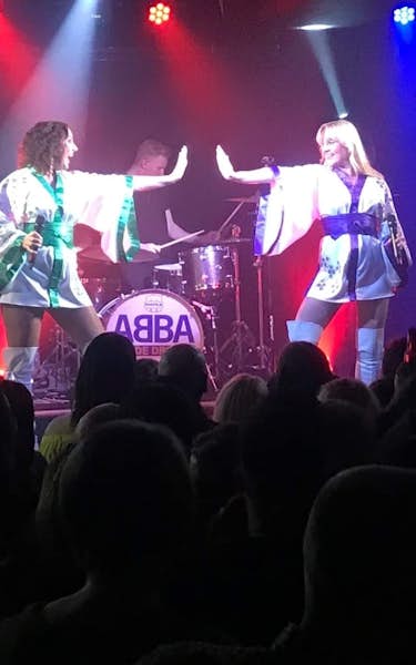 Swede Dreamz ABBA Tribute, Sorella