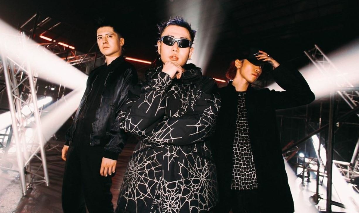 Paledusk appearing at this event