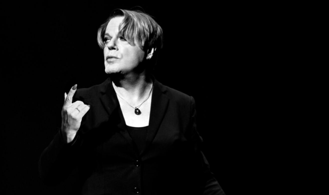 Eddie Izzard - Hamlet