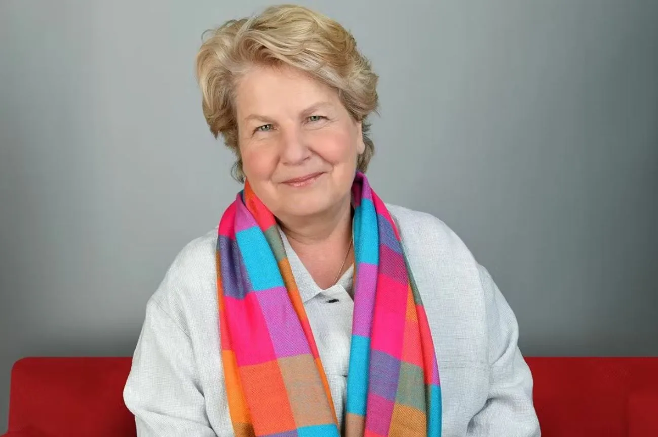 Picture of Sandi Toksvig On A Roll - Sauced Up by John Lloyd