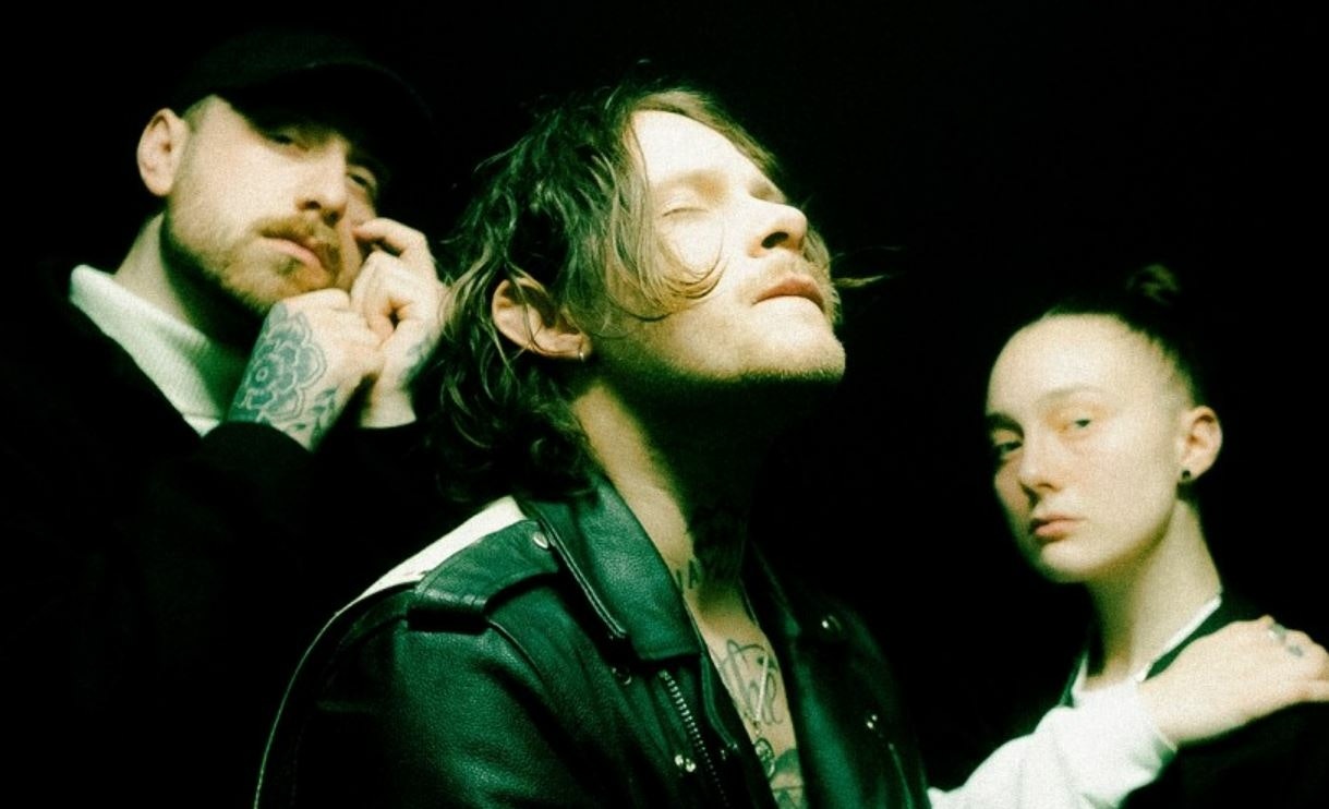 Tropic Gold appearing at this event