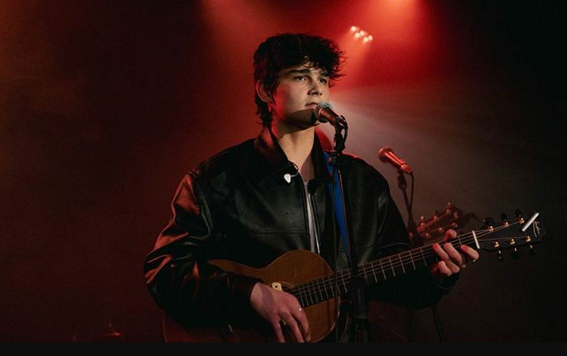 Benjamin Steer appearing at this event