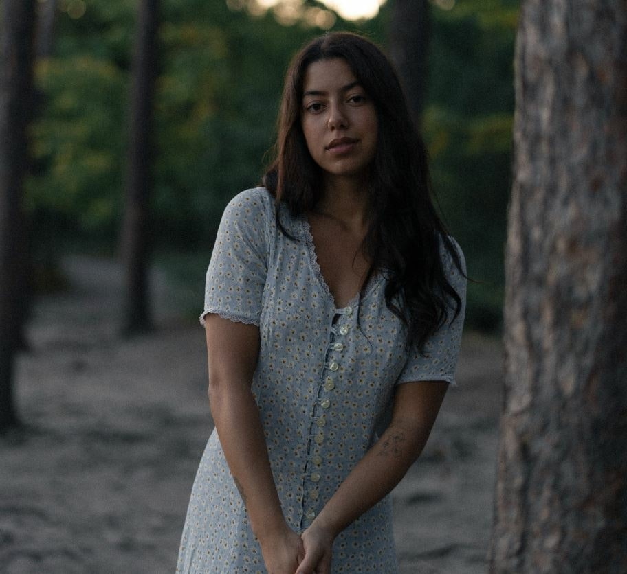 Laura Alden appearing at this event