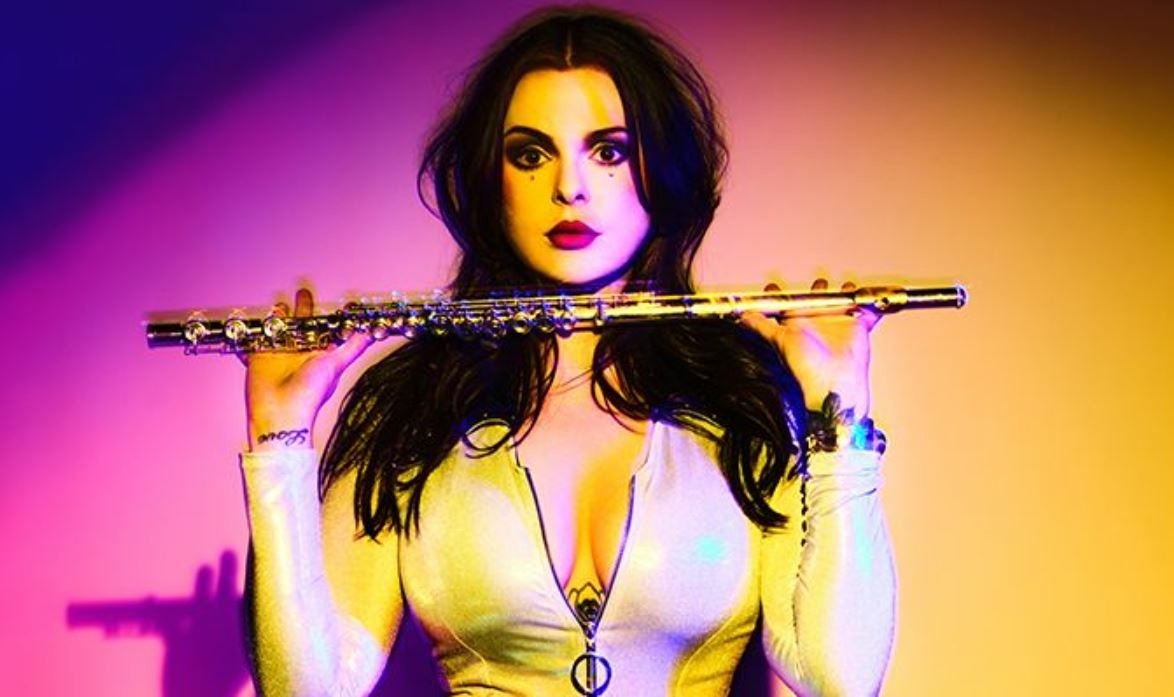 Bobbie Dazzle appearing at this event