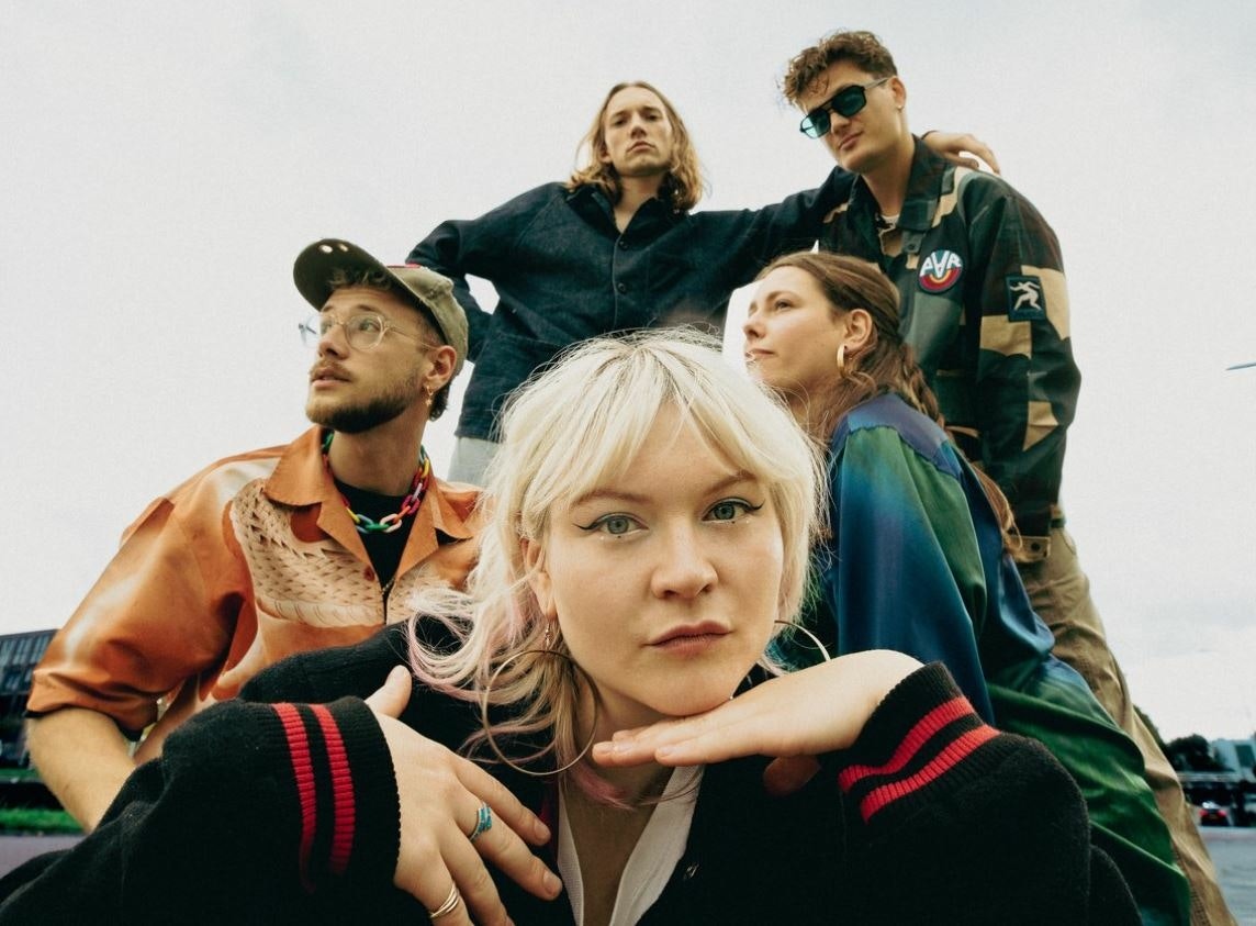 ROSEYE appearing at this event