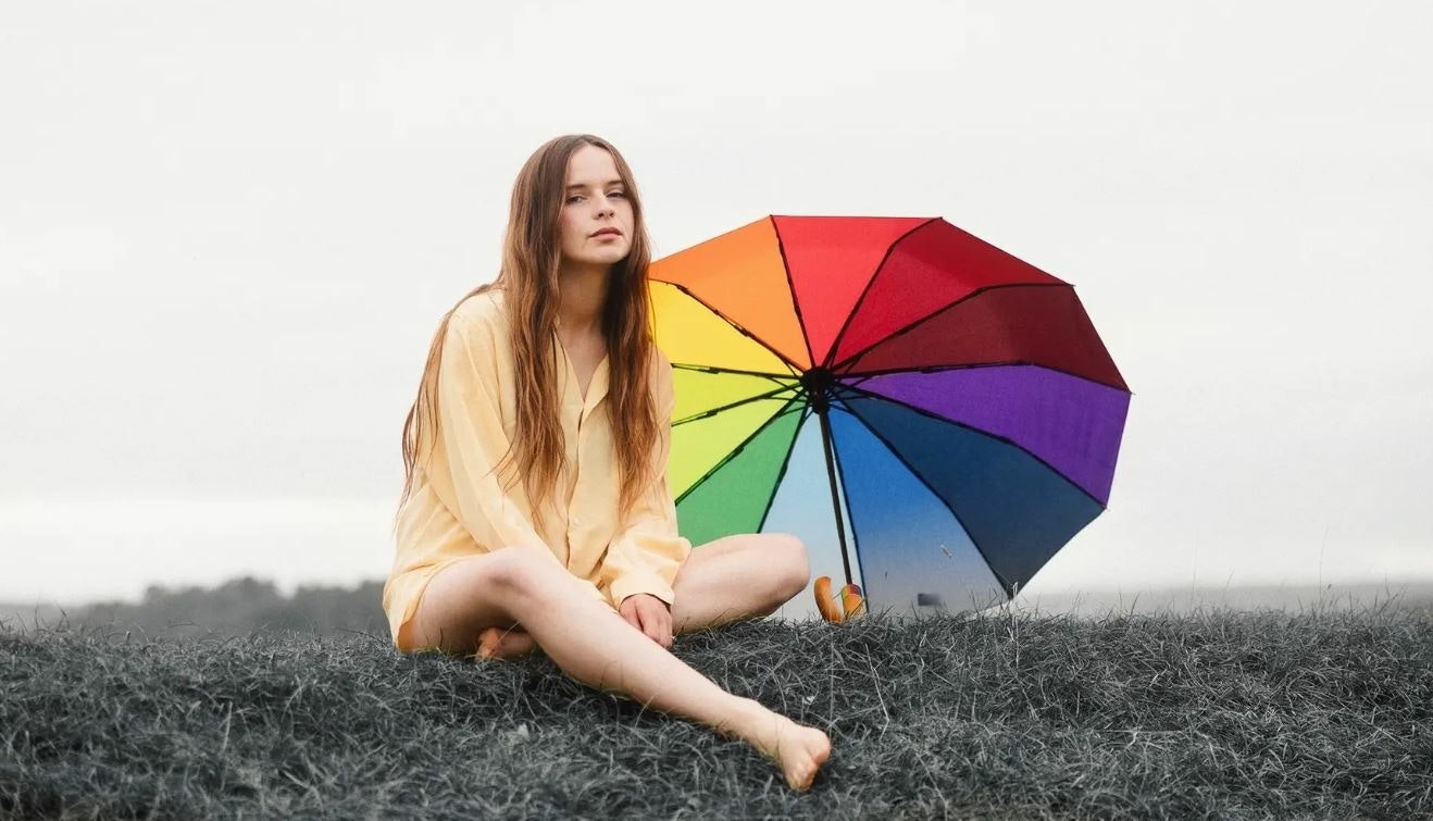 Gabrielle Aplin appearing at this event