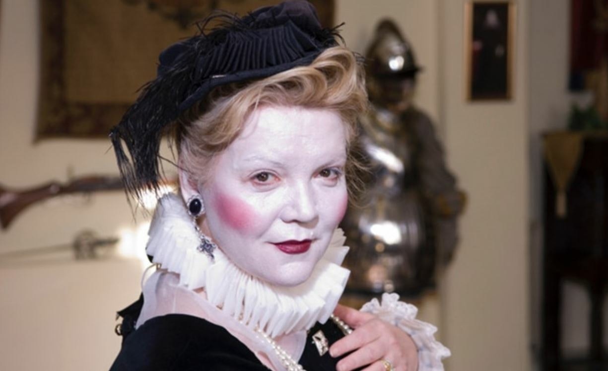 Lesley Smith as Florence Nightingale